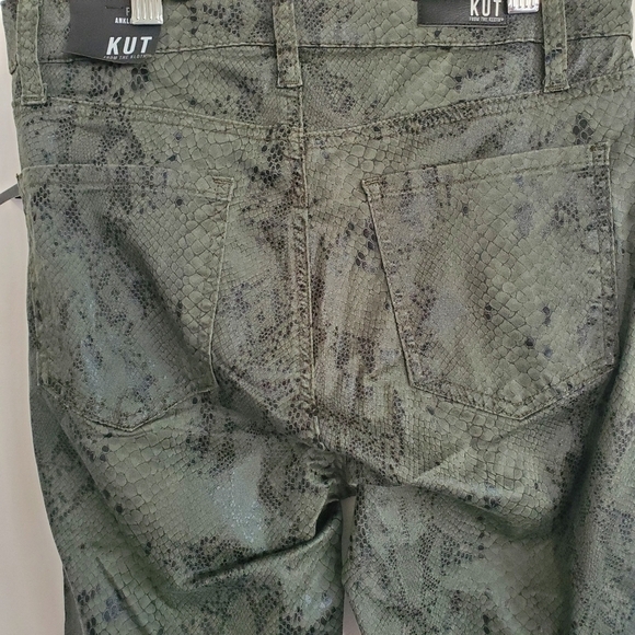 Kut from the Kloth Fab Ab Connie Snakeskin Ankle Pants - Picture 7 of 12